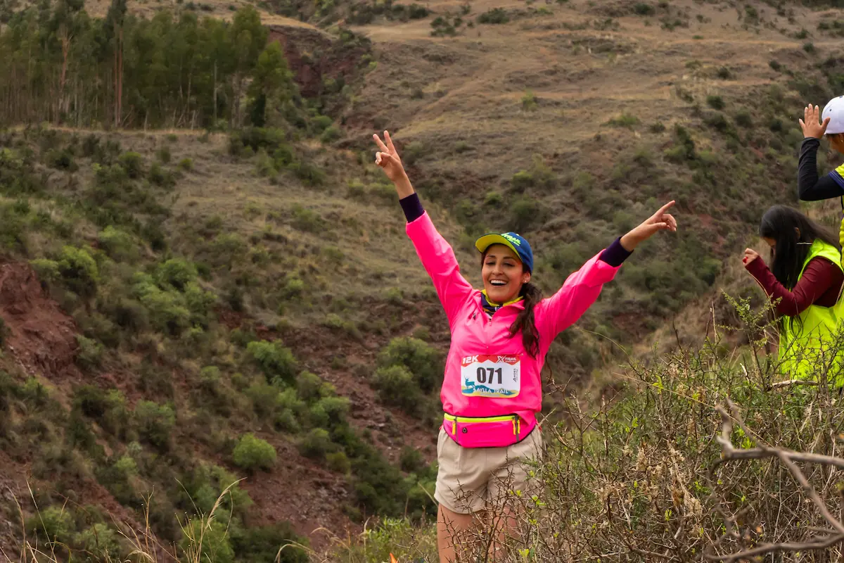 Cresta verde al atardecer